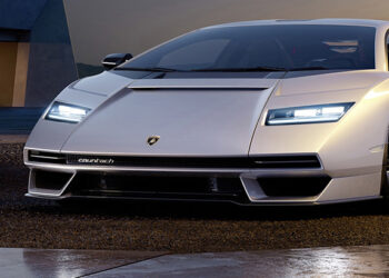 Moderná pocta, ktorá ťaží z dedičstva: Countach LPI 800-4