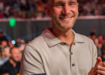 Železný muž za oponou Oktagonu