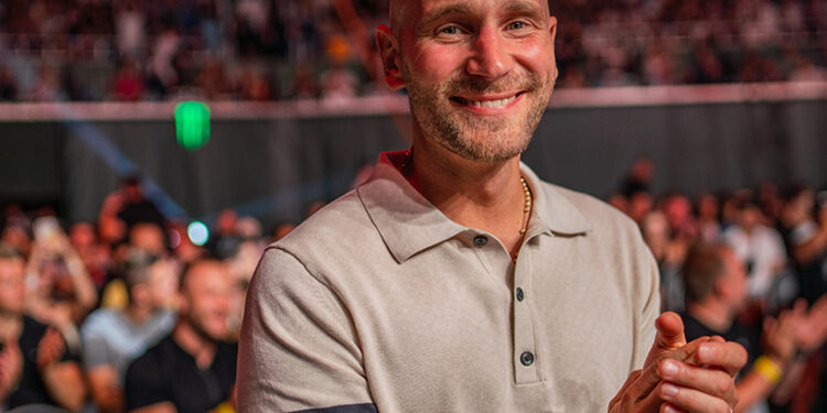 Železný muž za oponou Oktagonu