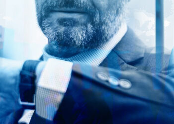 Kto rýchlejšie stúpa po kariérnom rebríčku?