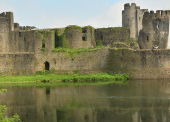 Hrady a zámky Európy:  Caerphilly