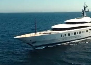 Superjachta, na ktorej pomaly aj zablúdite