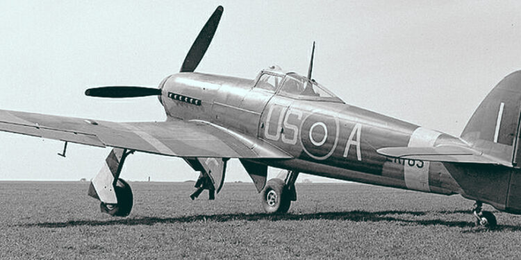 Zbrane 2. svetovej vojny: Postrach pozemných cieľov, Hawker Typhoon