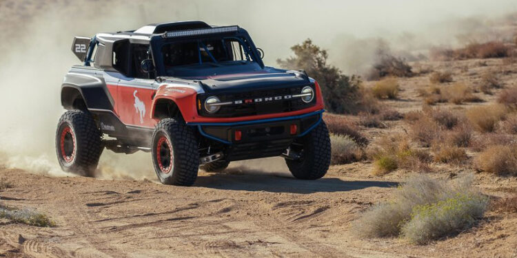 Čistý testosterón na kolesách: Ford Bronco DR