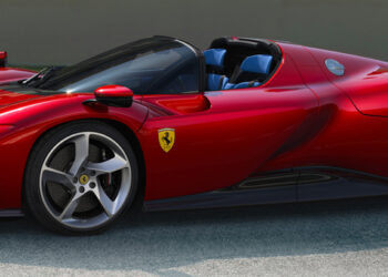 Ferrari Daytona SP3: Zrodila sa nová hviezda okruhov?