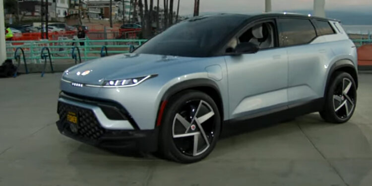 Futuristický e-crossover hlási dojazd 560 km