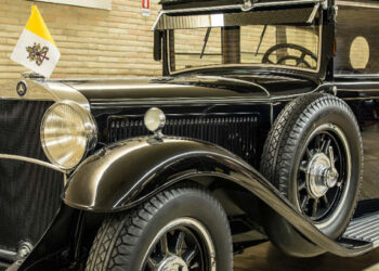 Pápežské autá: V čom sa vozili hlavy katolíckej cirkvi?