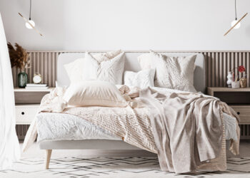 Minimalistická spálňa s dostatkom úložného priestoru