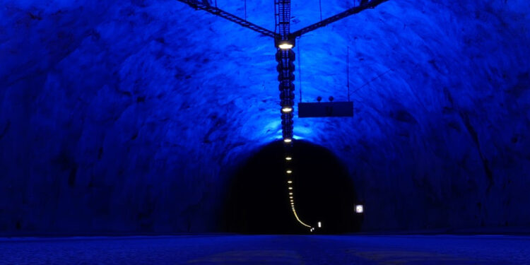 Vedeli ste, že … koľko kilometrov meria najdlhší cestný tunel na svete?