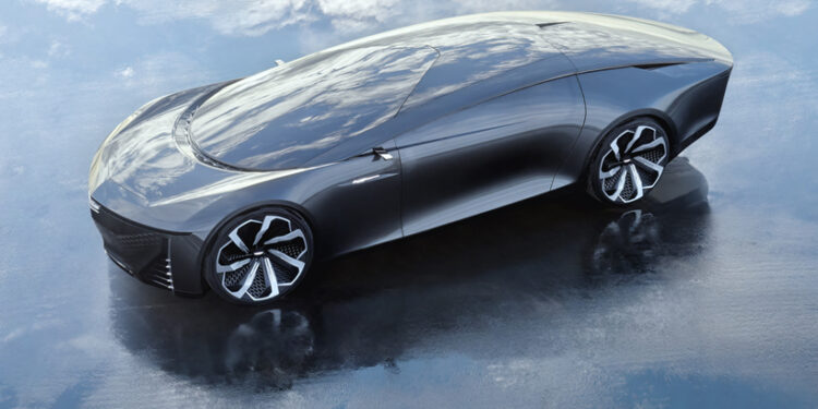 Cadillac InnerSpace Concept: Áno, pozeráte sa stále na auto