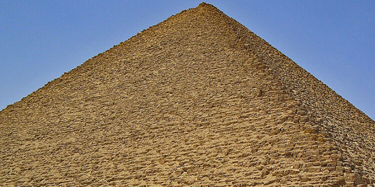 Vedeli ste, že … v čom je ojedinelá Červená pyramída v Egypte?