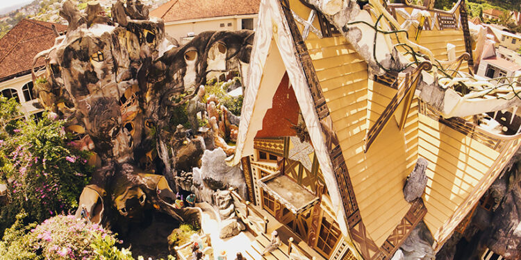 Crazy House si svoje meno rozhodne zaslúži