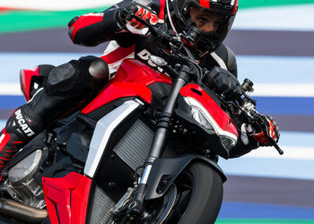 Svet motocyklov nás opäť ohúri