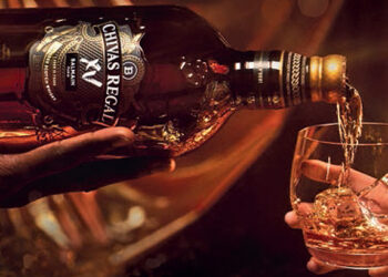 Čo tak ochutnať Balmain X Chivas XV Gold Edition?