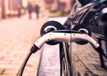 Výhody, pre ktoré sa vám oplatí investovať do kúpy elektromobilu