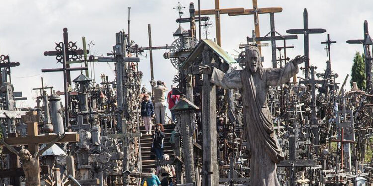 Toľko krížov na inom mieste ťažko uvidíte