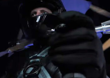 Splnil si detský sen. Lieta na svojom