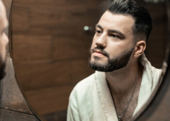 Ako zariadiť kúpeľňu pre chlapa samotára?