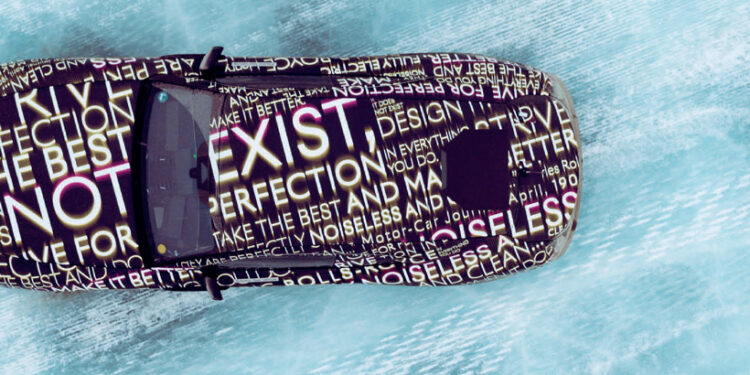 Z dielne Rolls-Royce: Plne elektrický model Spectre