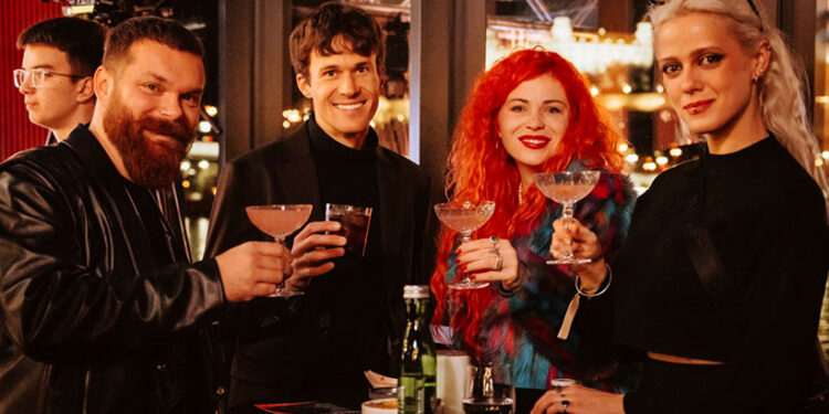 Ega, Filipa Jančíka a hviezdy českej hudobnej scény sme zastihli na glo™ HYPER X2 párty