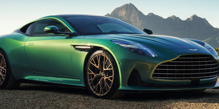 Prvý super tourer na svete:  Aston Martin DB 12