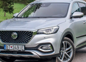 TEST: MG HS ambiciózny nováčik