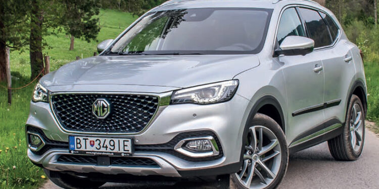 TEST: MG HS ambiciózny nováčik