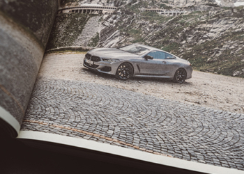 Cestovateľský tip: Kniha Okresky v Taliansku a Švajčiarsku vznikla s pomocou BMW M850i xDrive Coupé a elektrického BMW iX M60