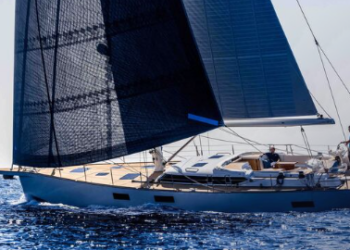 L U X U S N É  J A C H T Y