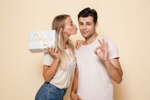 Máte problém s výberom darčeka? Tipy na darčeky pre ženy aj mužov