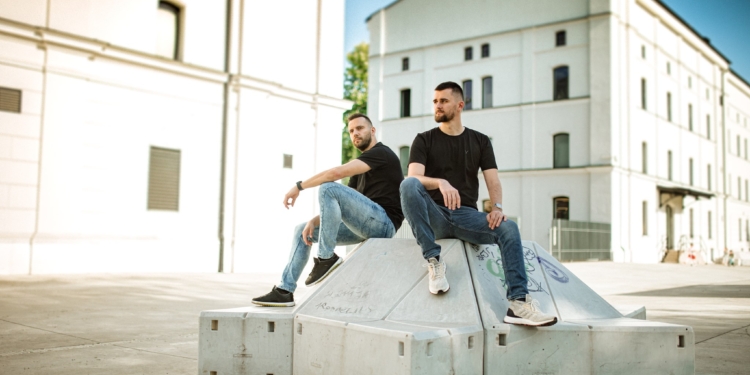 Konečne je tu oblečenie pre vysokých, ktoré dobre sedí