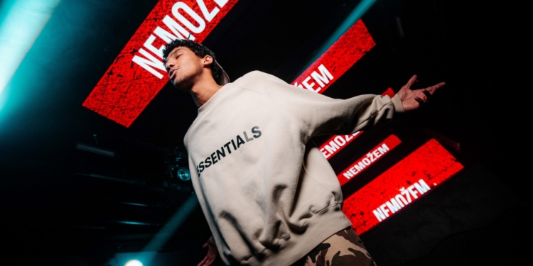 LET’S DANCE V PODANÍ YAELA