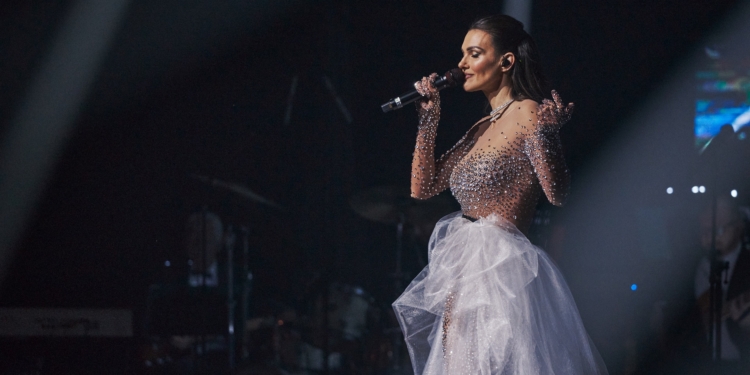 Bond Girl Martiny Schindlerovej mal obrovský úspech. Skvelá správa, bude ďalší koncert