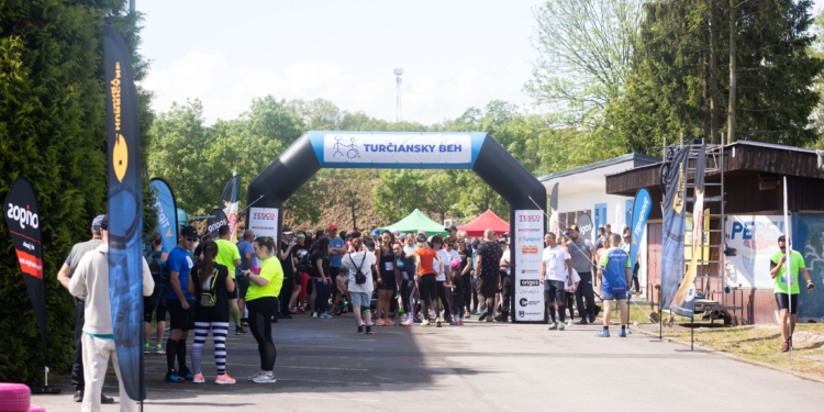 Charitatívny Turčiansky beh štartuje 17. mája, príďte si zabehať do obce Žabokreky spolu s PARASPORT24