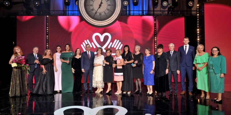 Nájdime hrdinov v sociálnych službách, prihláste ich do ankety DOBRÉ SRDCE!