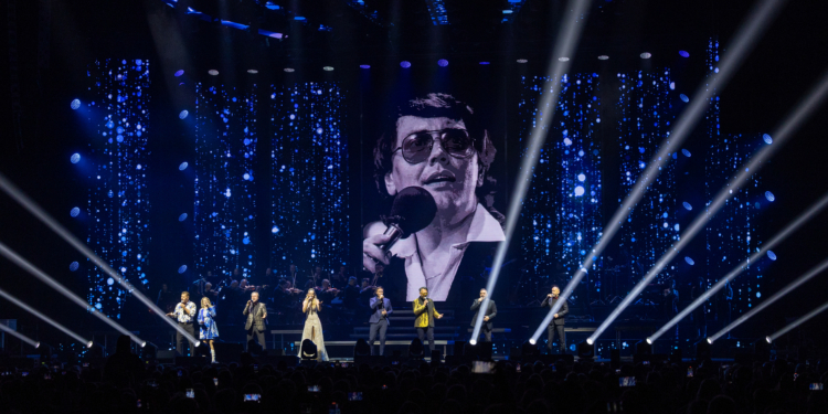 Na hity Karola Duchoňa tancoval celý Zimný štadión, turné Karol Duchoň 75 mieri do piatich miest Slovenska!