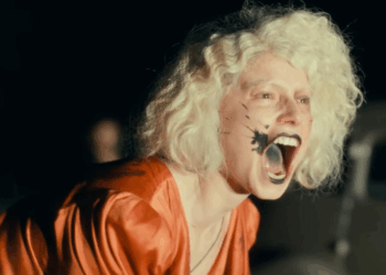 Prichádza nie obyčajná NEVESTA!: Trailer hlási návrat Frankensteina, lásku aj rebéliu