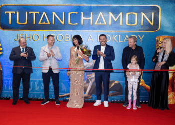 Faraón v Bratislave! Výstava Tutanchamon – jeho hrobka a poklady očarila známe osobnosti aj verejnosť.