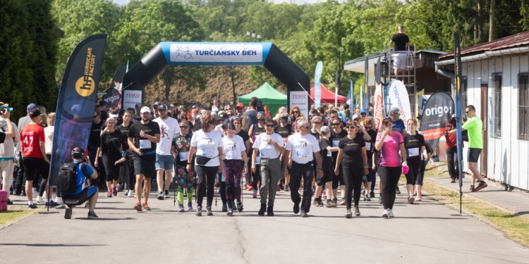 Bež a pomáhaj s PARASPORT24: Turčiansky beh premení kilometre na životnú podporu pre Tadeáška!
