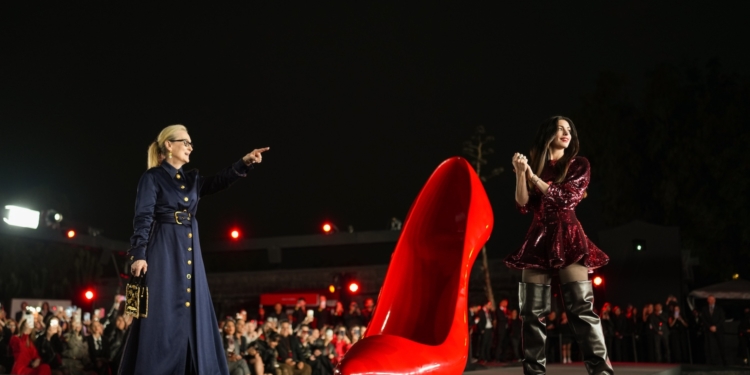 20th Century Studios začalo celosvetové turné k filmu Diabol nosí Pradu 2, ktorý príde do kín 30. apríla