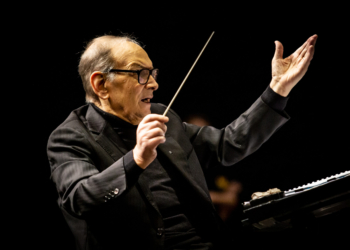 Morricone prichádza do Bratislavy. Jeho odkaz oživí syn Andrea aj slovenský fotograf, ktorý stál po jeho boku!