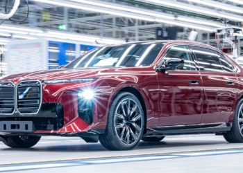 Luxus z Dingolfingu – návšteva rodiska vlajkovej lode značky BMW.
