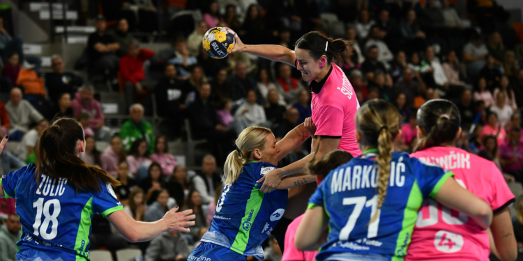 REPREZENTANTKY SR V HÁDZANEJ HRALI ZA ŽENY S RAKOVINOU PRSNÍKA